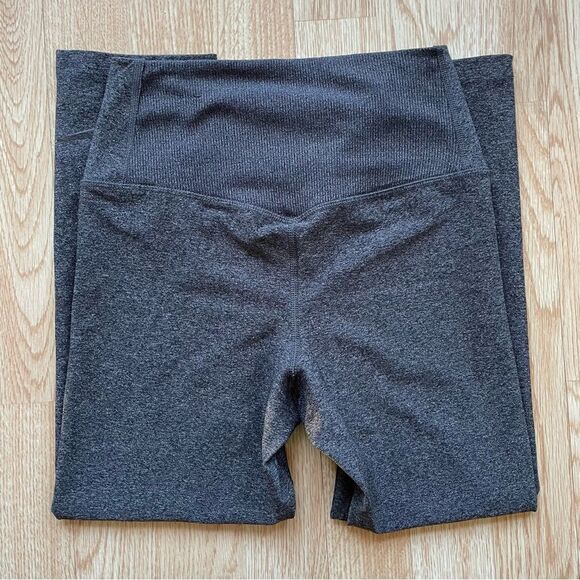 Nike Dri-Fit Gray Cropped Leggings - Size: Small - Picture 9 of 9